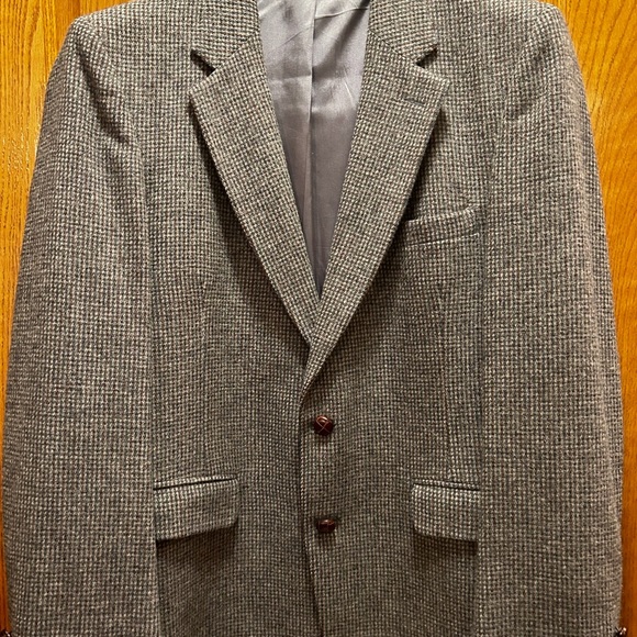 Tweed sport coat with browns and grays - Picture 3 of 9